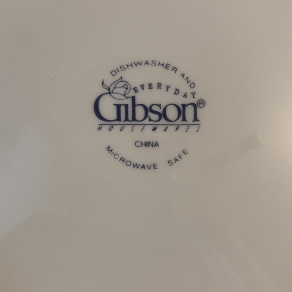 Vintage Gibson Everyday Christmas Dinner Plates Set of 4 Marble Holly - Picture 4 of 6